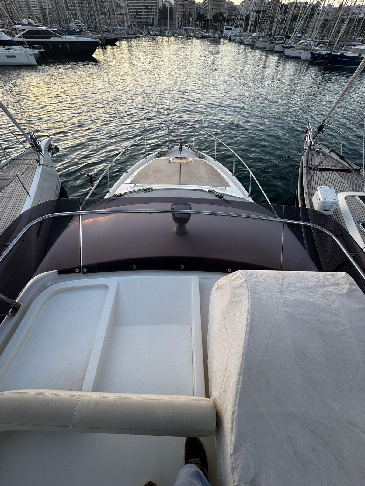 2009 FERRETTI YACHTS 470 